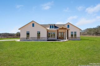 681 Eichman Rd, Poteet, TX 78065