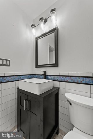 2647 EBONY RD, Parkville, MD 21234