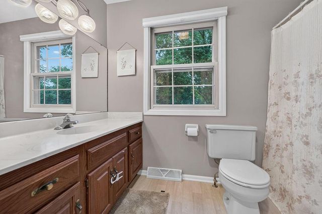 1001 W Blackhawk DRIVE, Fort Atkinson, WI 53538