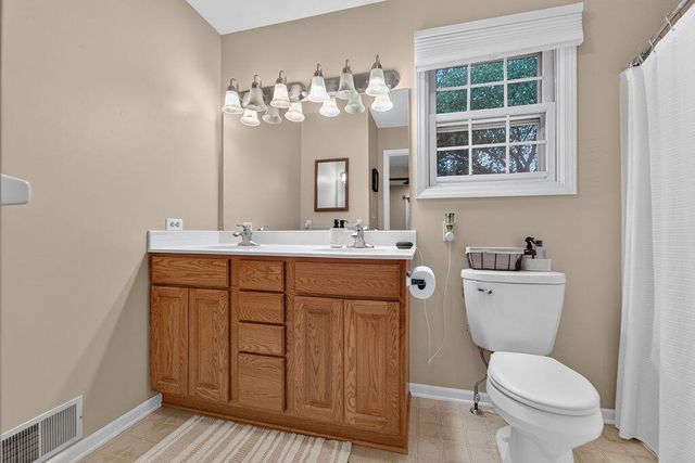 1001 W Blackhawk DRIVE, Fort Atkinson, WI 53538