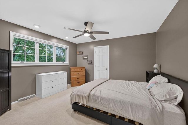 1001 W Blackhawk DRIVE, Fort Atkinson, WI 53538