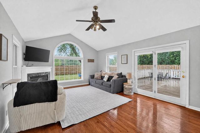 1001 W Blackhawk DRIVE, Fort Atkinson, WI 53538