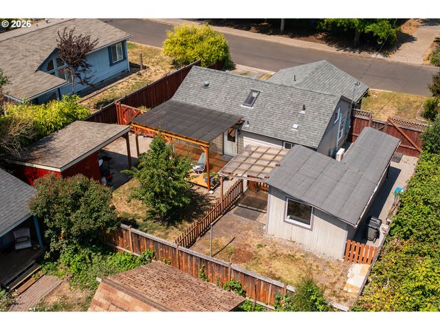 60 E 30TH Ave, Eugene, OR 97405