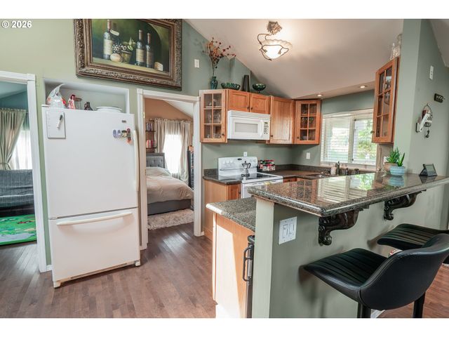 60 E 30TH Ave, Eugene, OR 97405