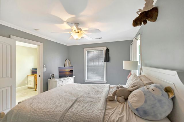 1050 Phillips Park Drive, Mount Pleasant, SC 29464