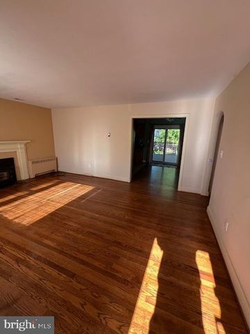 25 KEMPER AVE, Westminster, MD 21157