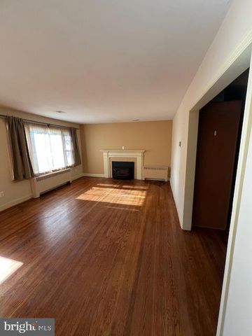 25 KEMPER AVE, Westminster, MD 21157