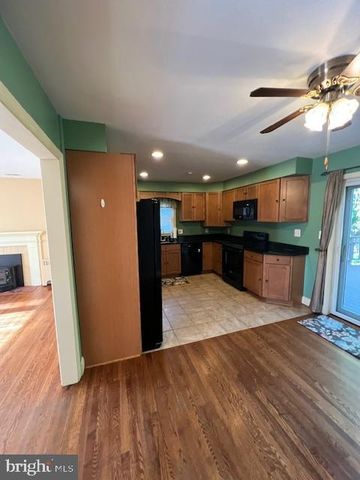 25 KEMPER AVE, Westminster, MD 21157