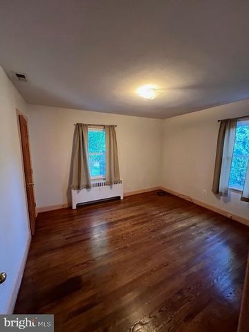 25 KEMPER AVE, Westminster, MD 21157