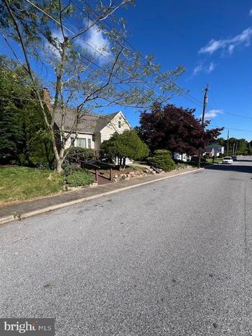 25 KEMPER AVE, Westminster, MD 21157