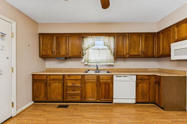 5885 Wade Road, Miami Twp, OH 45150