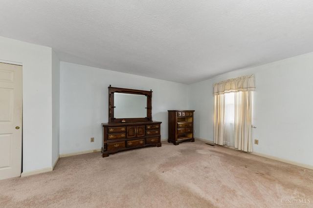 5885 Wade Road, Miami Twp, OH 45150