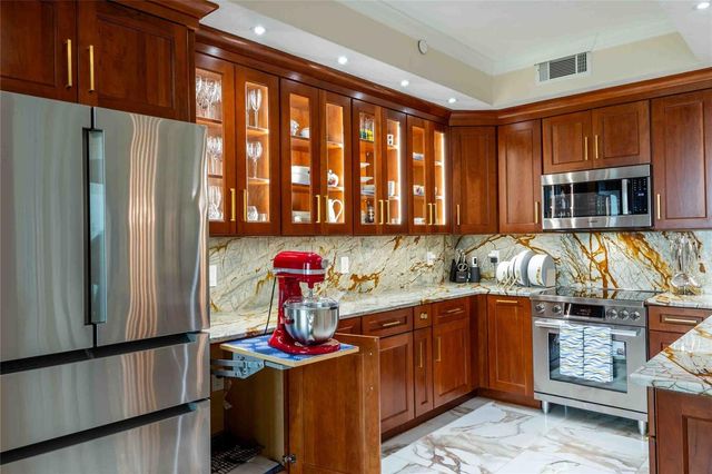 4737 DOLPHIN CAY LANE S 407, St Petersburg, FL 33711