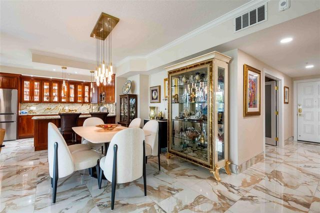 4737 DOLPHIN CAY LANE S 407, St Petersburg, FL 33711