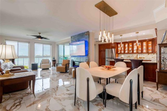 4737 DOLPHIN CAY LANE S 407, St Petersburg, FL 33711