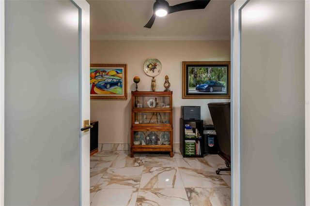 4737 DOLPHIN CAY LANE S 407, St Petersburg, FL 33711