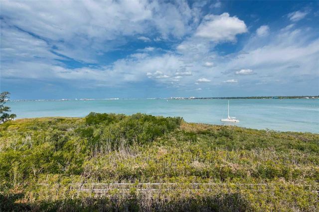 4737 DOLPHIN CAY LANE S 407, St Petersburg, FL 33711