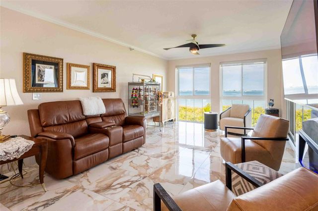 4737 DOLPHIN CAY LANE S 407, St Petersburg, FL 33711