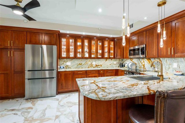 4737 DOLPHIN CAY LANE S 407, St Petersburg, FL 33711