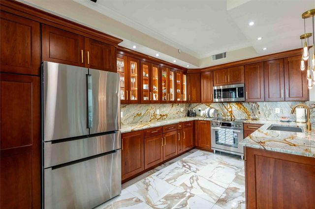 4737 DOLPHIN CAY LANE S 407, St Petersburg, FL 33711