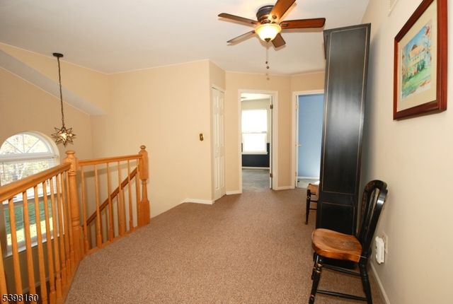 34 Iroquois Trl, Branchburg Twp., NJ 08876