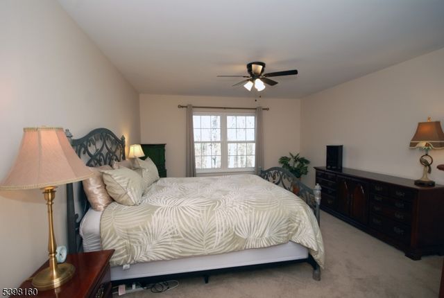 34 Iroquois Trl, Branchburg Twp., NJ 08876