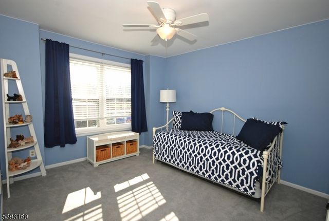 34 Iroquois Trl, Branchburg Twp., NJ 08876