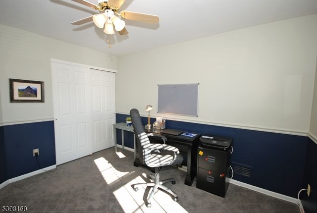 34 Iroquois Trl, Branchburg Twp., NJ 08876