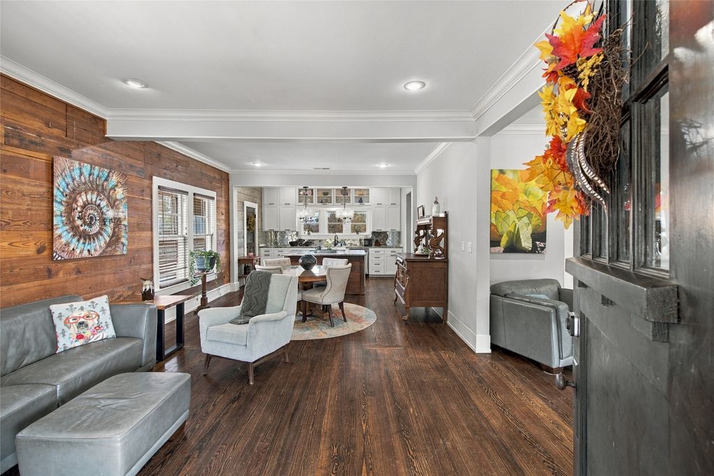 300 W College Street, Grapevine, TX 76051 — photo 4