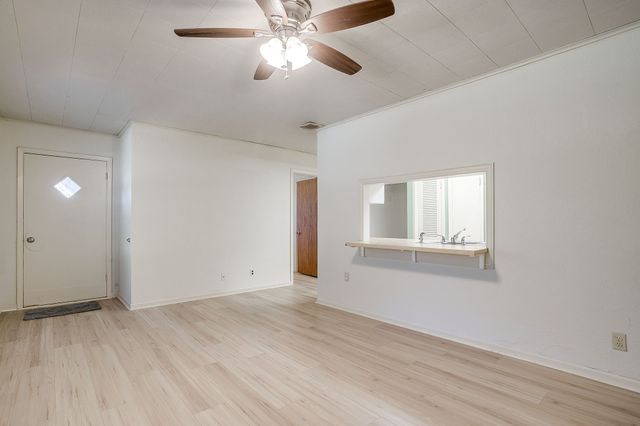 1205 5th Avenue, Mineral Wells, TX 76067