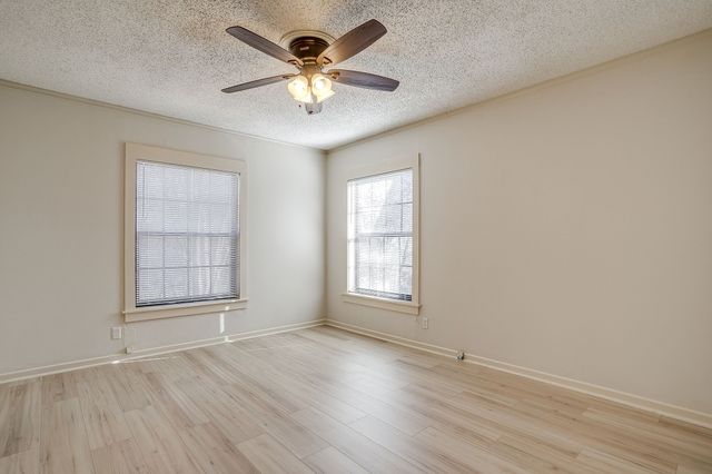 1205 5th Avenue, Mineral Wells, TX 76067