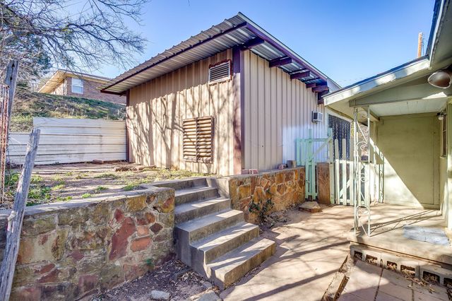 1205 5th Avenue, Mineral Wells, TX 76067