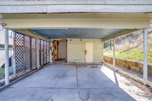 1205 5th Avenue, Mineral Wells, TX 76067