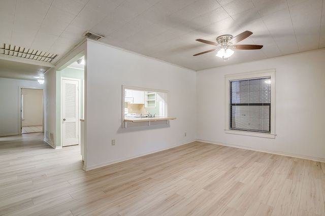 1205 5th Avenue, Mineral Wells, TX 76067