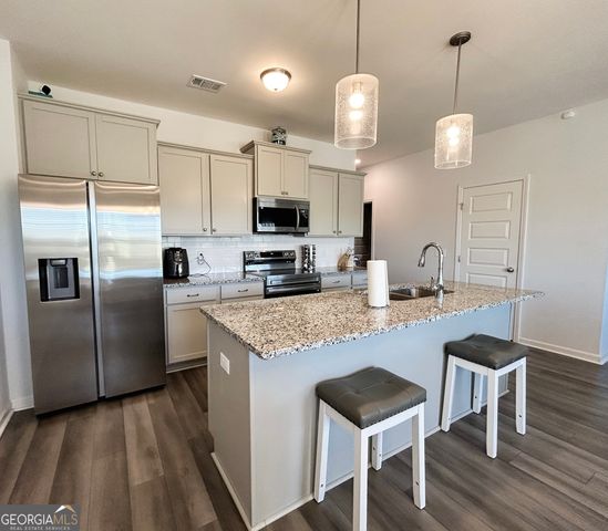 1667 Arnold Drive SE, Allenhurst, GA 31301