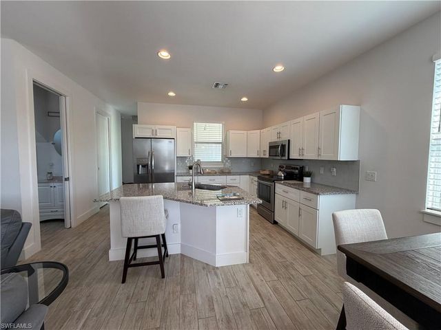 1727 Danford ST, Naples, FL 34112