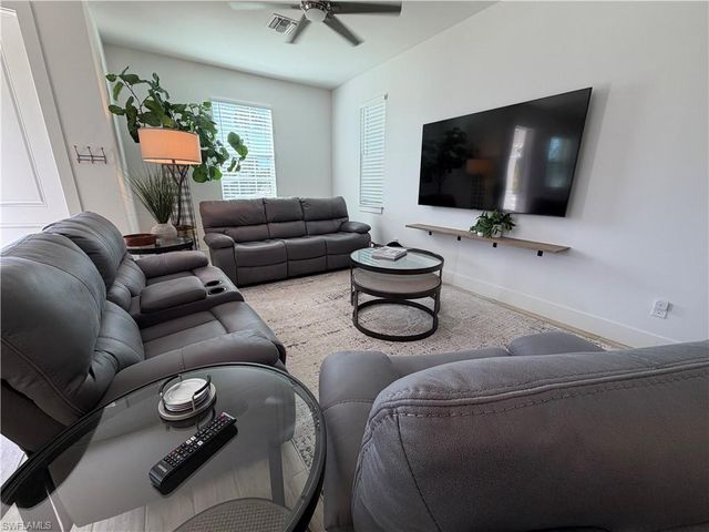 1727 Danford ST, Naples, FL 34112