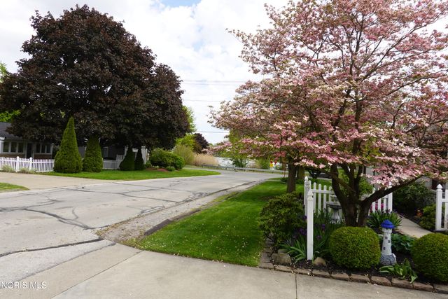 5229 Pageland Drive, Toledo, OH 43611