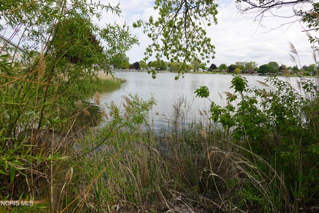 5229 Pageland Drive, Toledo, OH 43611