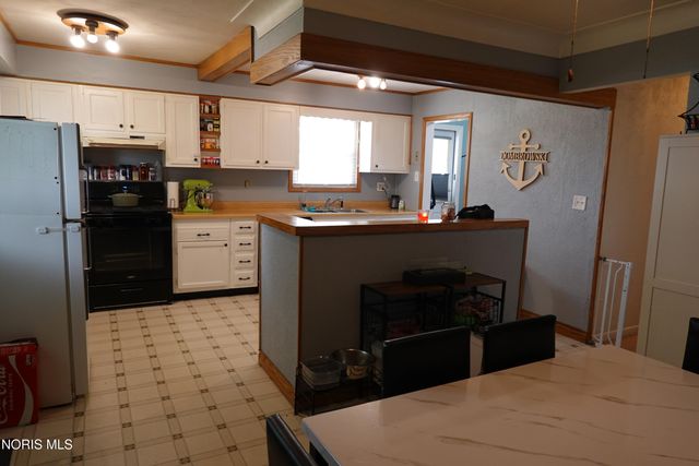 5229 Pageland Drive, Toledo, OH 43611
