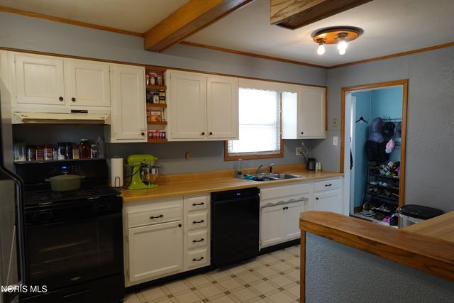 5229 Pageland Drive, Toledo, OH 43611