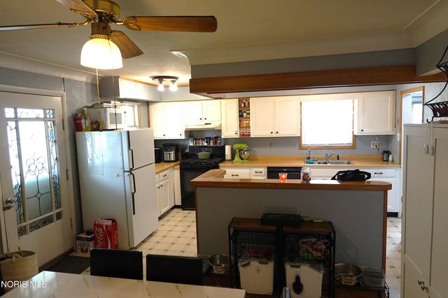 5229 Pageland Drive, Toledo, OH 43611