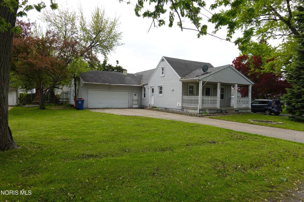 5229 Pageland Drive, Toledo, OH 43611