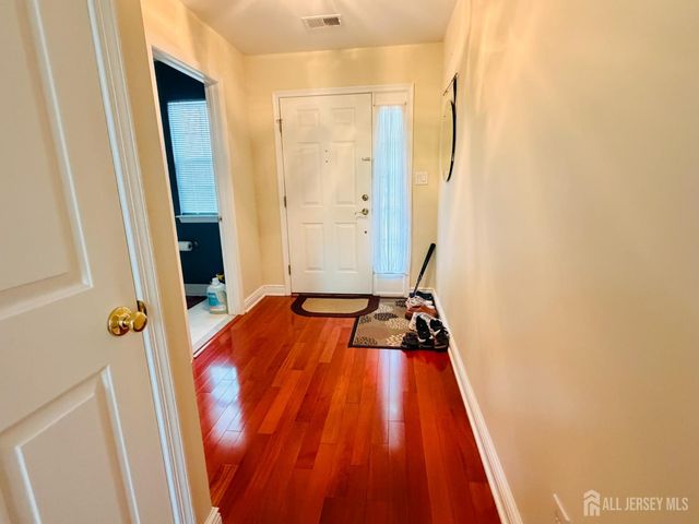 272 marcia Way, Bridgewater, NJ 08807