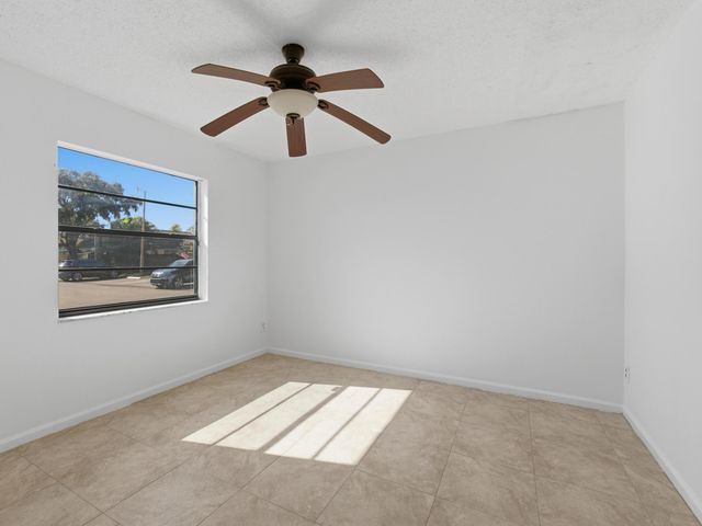 1020 Manor Drive, Palm Springs, FL 33461