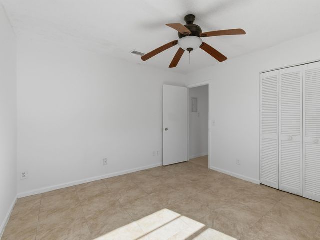 1020 Manor Drive, Palm Springs, FL 33461