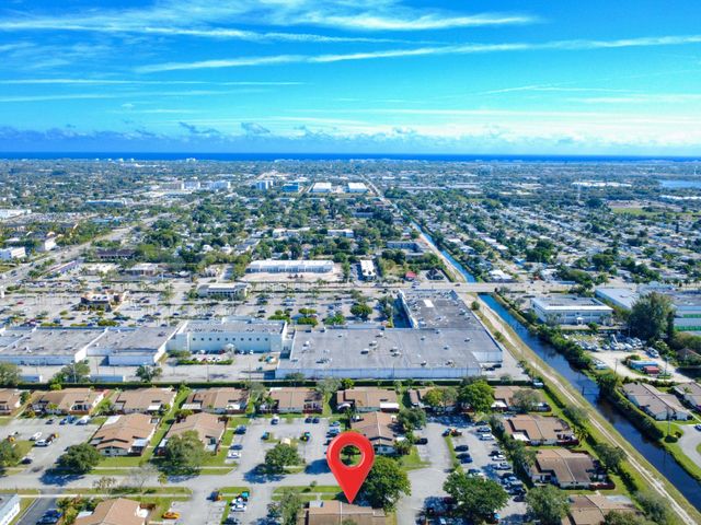 1020 Manor Drive, Palm Springs, FL 33461