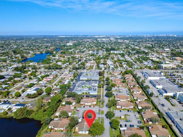 1020 Manor Drive, Palm Springs, FL 33461