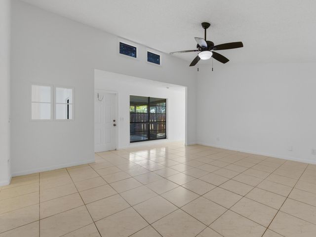 1020 Manor Drive, Palm Springs, FL 33461