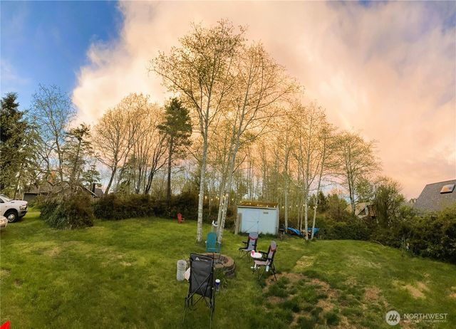 30714 N Place, Ocean Park, WA 98640